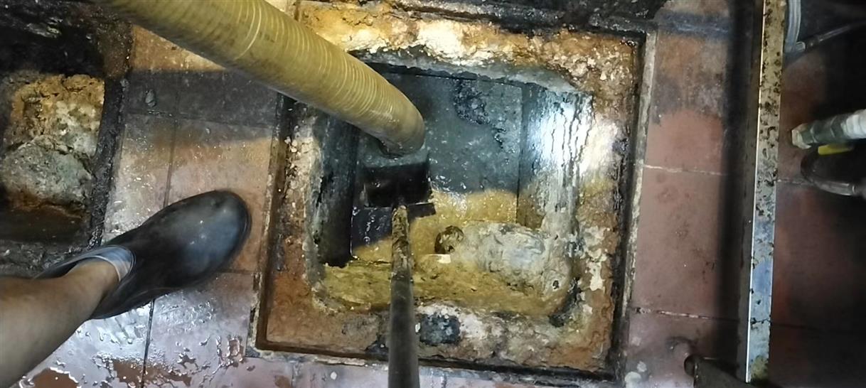 滨江污水池清理一般都有毒气，怎么预防中毒呢？